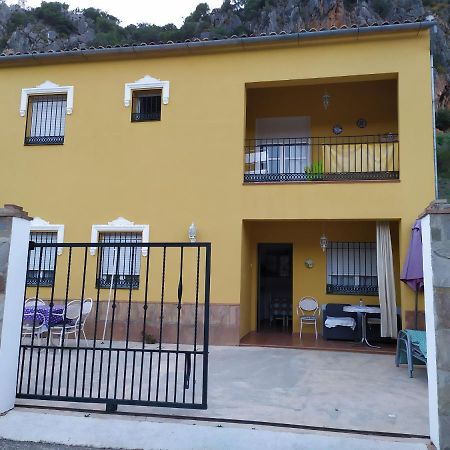Apartamento El Serrano Бенаохан Екстер'єр фото